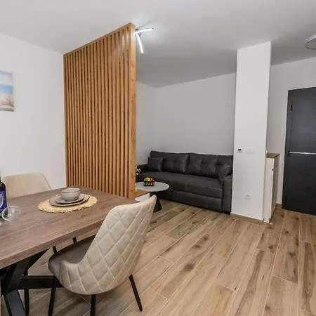 Kornelija Apartment