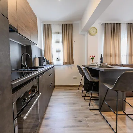Kornelija Apartament Kaštela