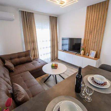 Kornelija Apartment Kastela
