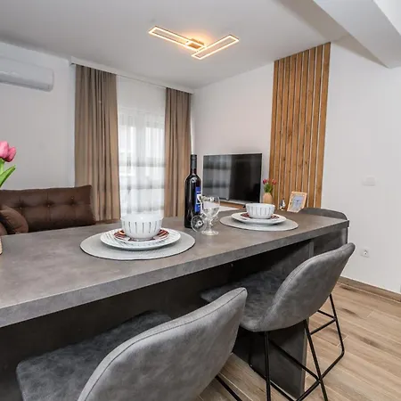 Kornelija Apartment