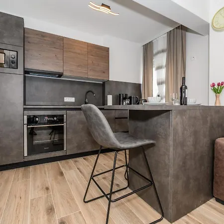 Kornelija Apartamento Kaštela