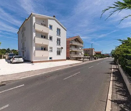 Kornelija Apartment
