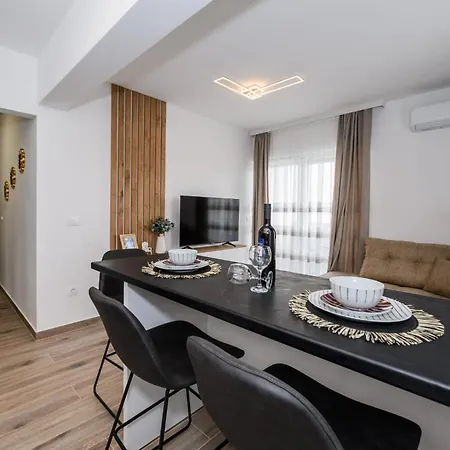 Apartment Kornelija *