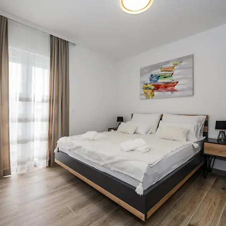 Kornelija Apartment Kastela