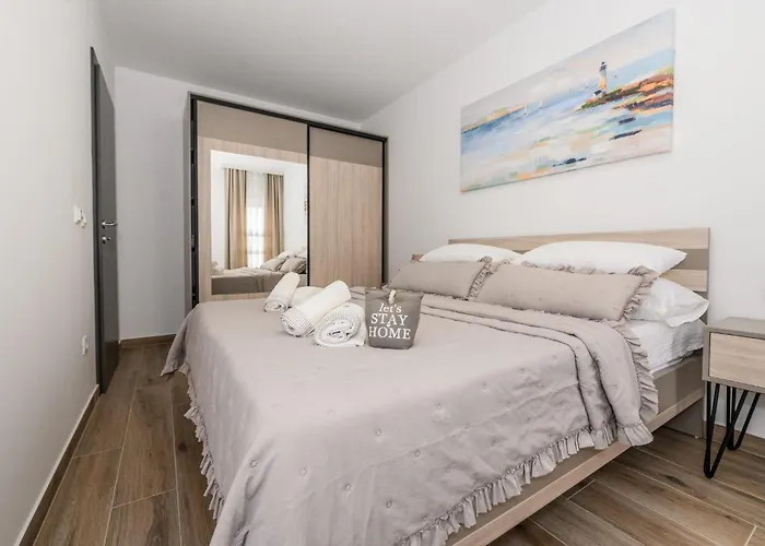 Kornelija Apartament *