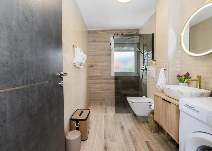 Kornelija Apartament *
