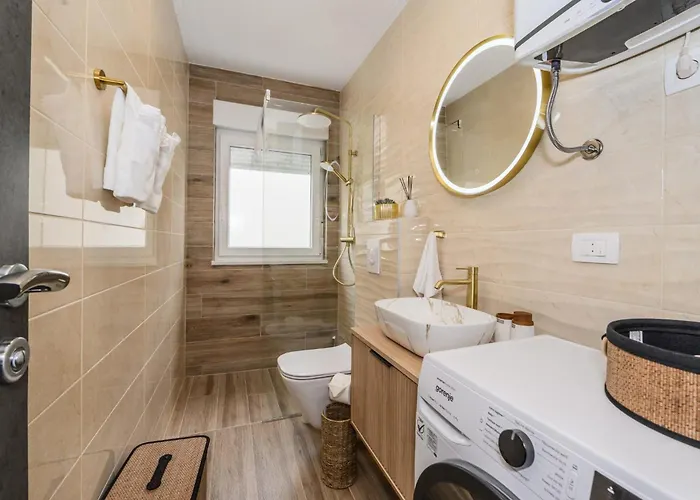 Kornelija Apartament *